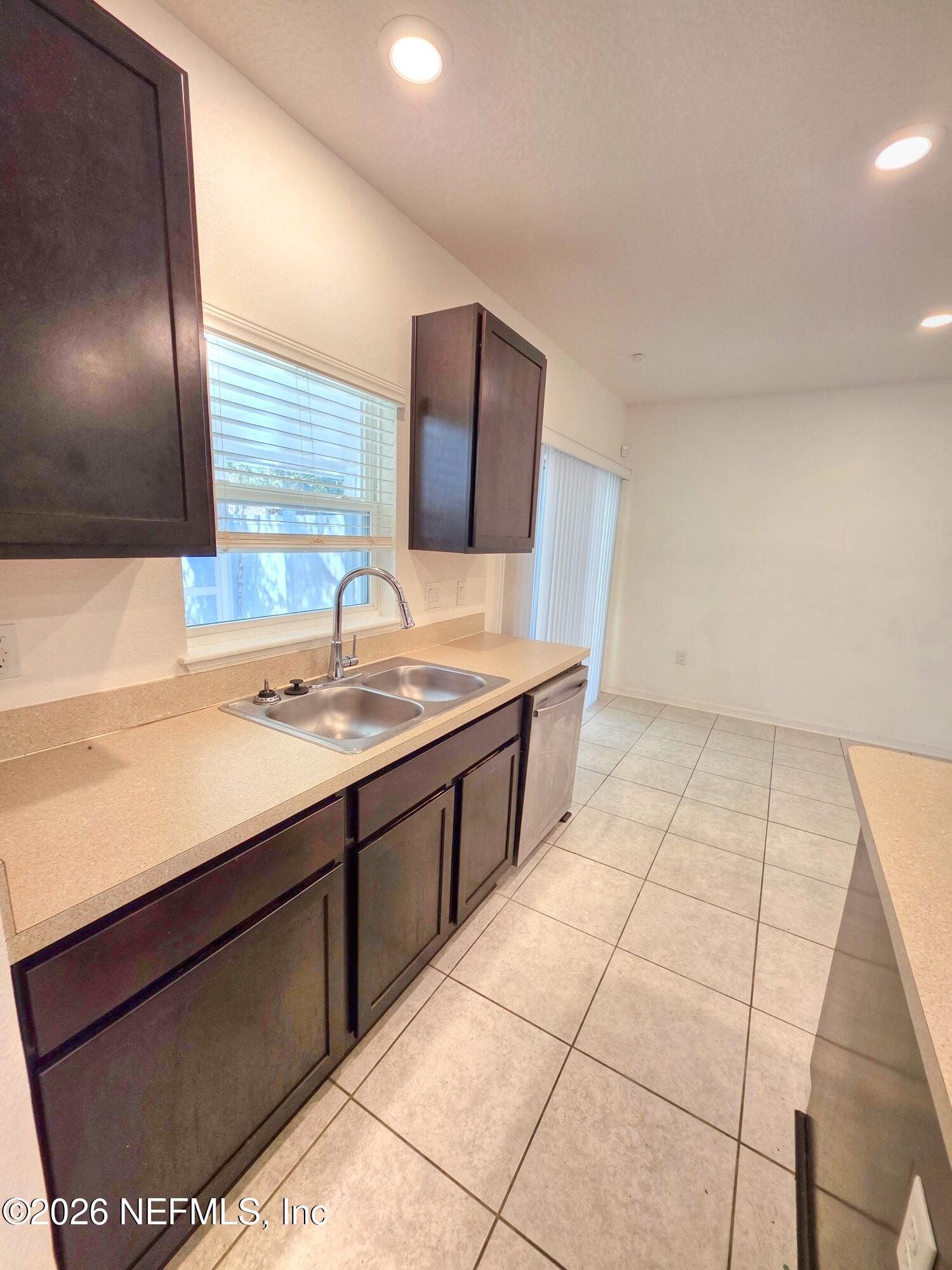 734 Bent Baum Road Jacksonville, FL 32205 - Photo 8 of 33 20260209_132452_resized_tonemapped