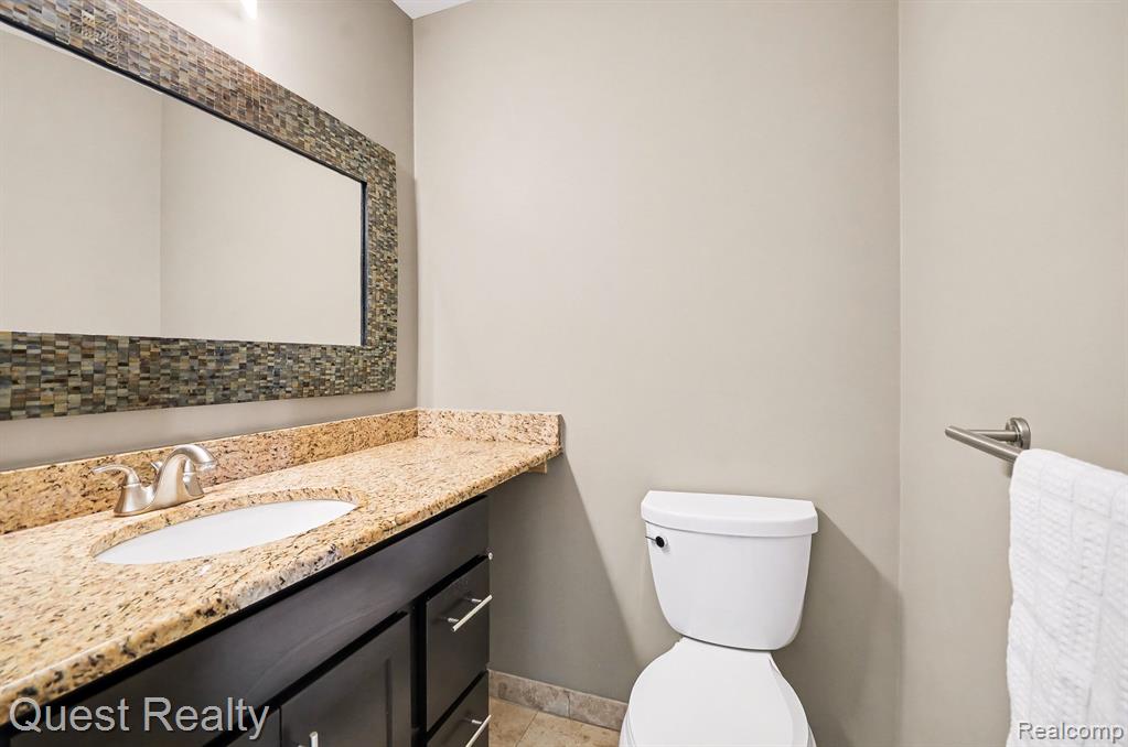 218 Mill Street Rochester, MI 48307 - Photo 13 of 34