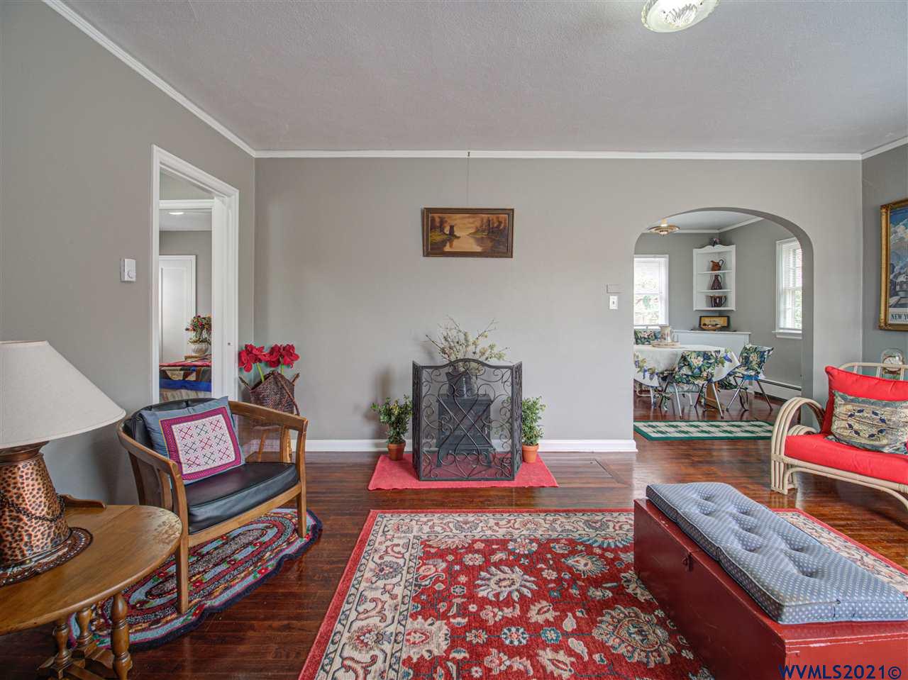 427 Southwest 9th Avenue Albany, OR 97321 - Photo 4 of 31 Gallery Image 4