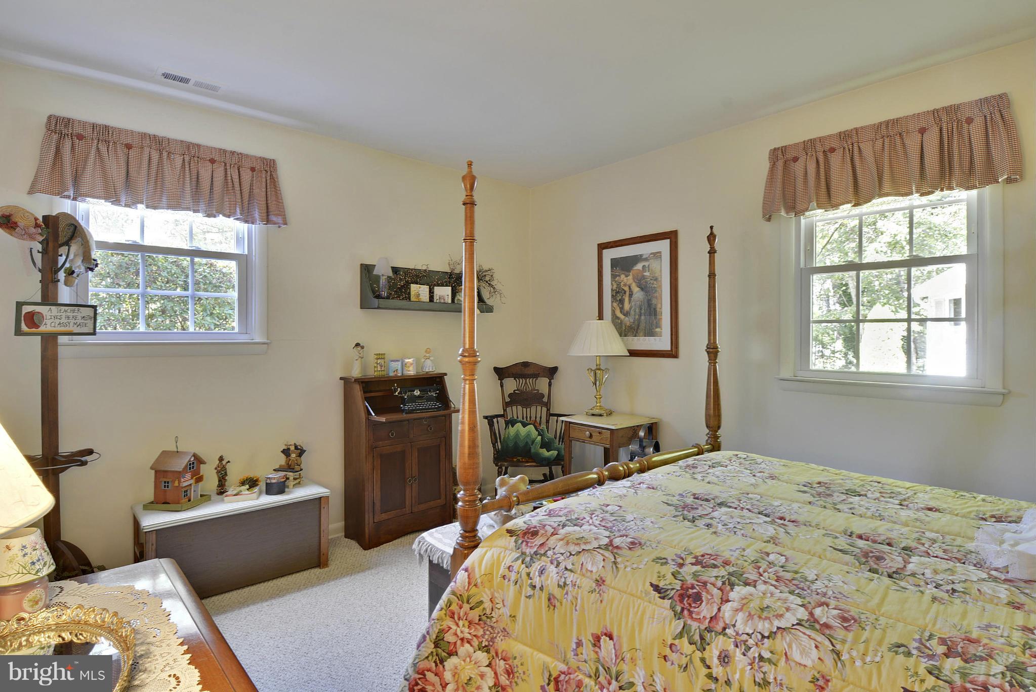 221 Hickory Point Road Pasadena, MD 21122 - Photo 23 of 30 Bedroom