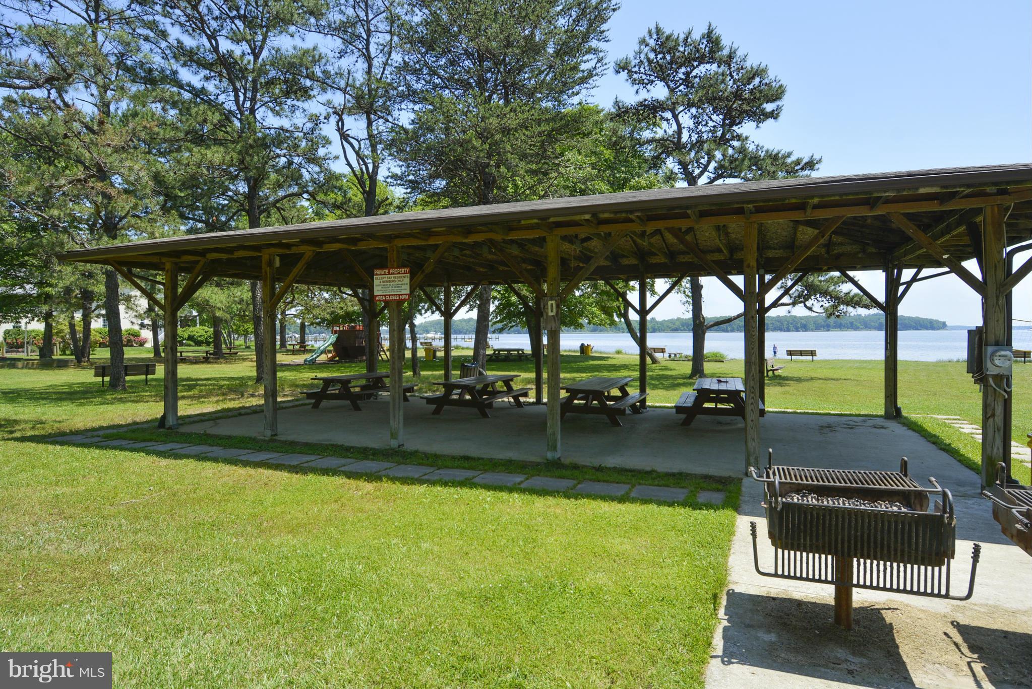 221 Hickory Point Road Pasadena, MD 21122 - Photo 29 of 30 Community