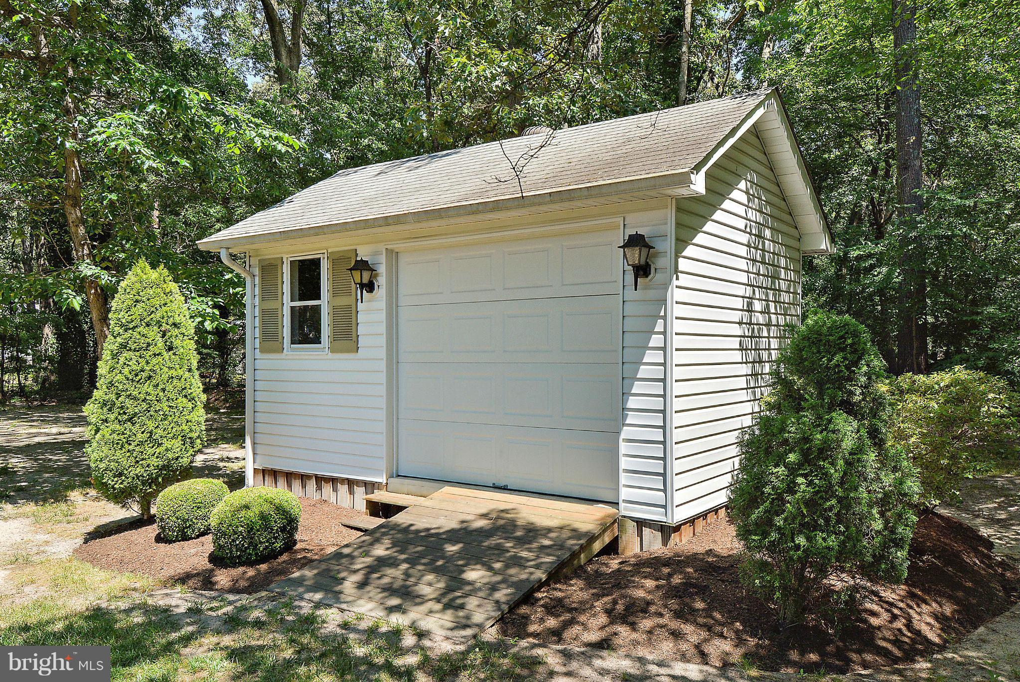 221 Hickory Point Road Pasadena, MD 21122 - Photo 4 of 30 Exterior (Rear)