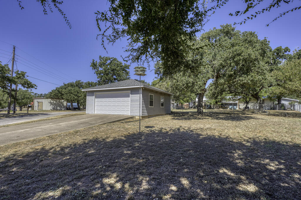 1813 Spring Street Tow, TX 78672 - Photo 27 of 33 Gallery Image 27