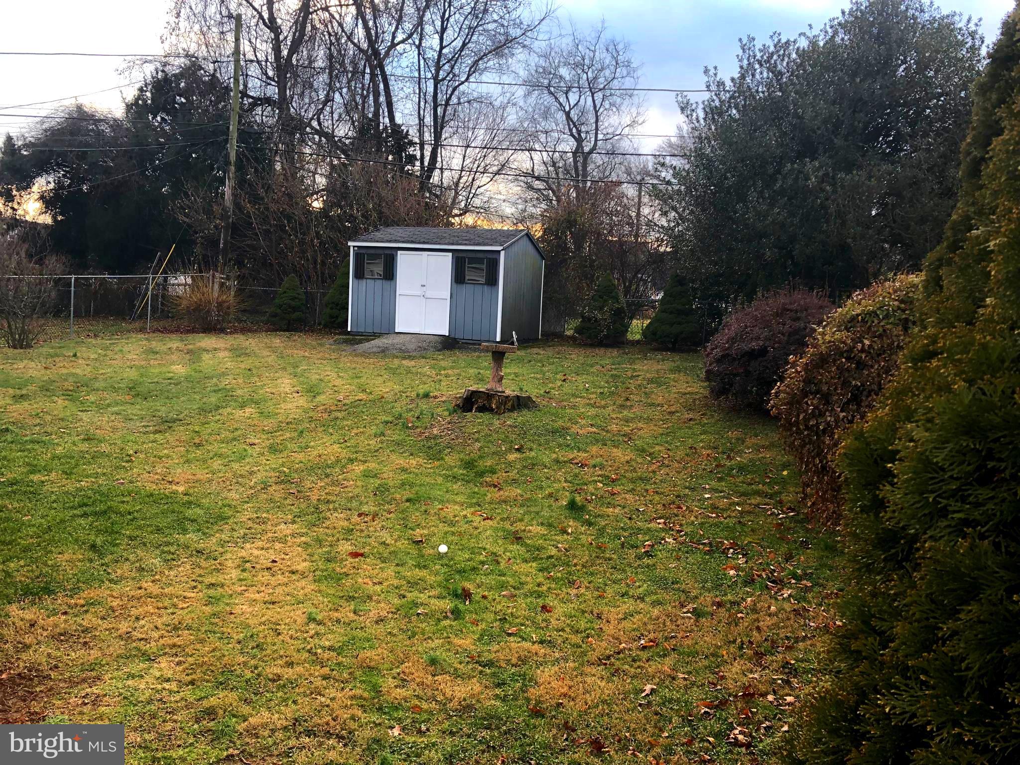 8606 Old Line Road Philadelphia, PA 19128 - Photo 4 of 14 Backyard