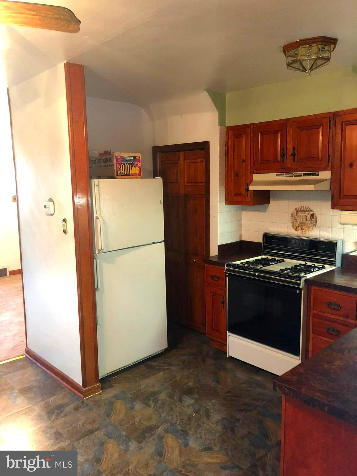8606 Old Line Road Philadelphia, PA 19128 - Photo 8 of 14 Kitchen