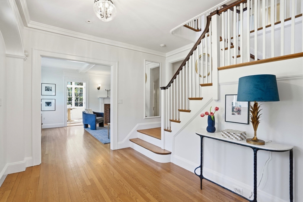 27 Slocum Road Lexington, MA 02421 - Photo 2 of 39
