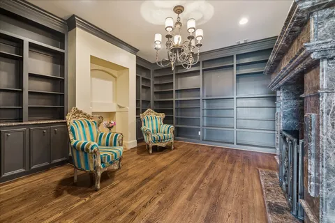 $1,699,000 | 4601 Birch Street, Bellaire, TX 77401