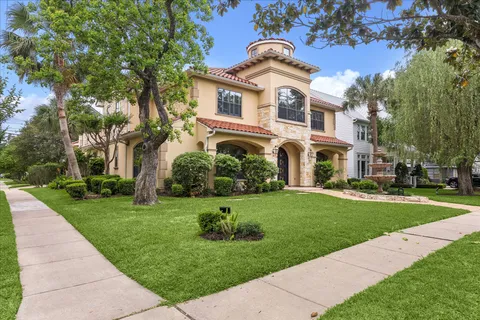 $1,699,000 | 4601 Birch Street, Bellaire, TX 77401