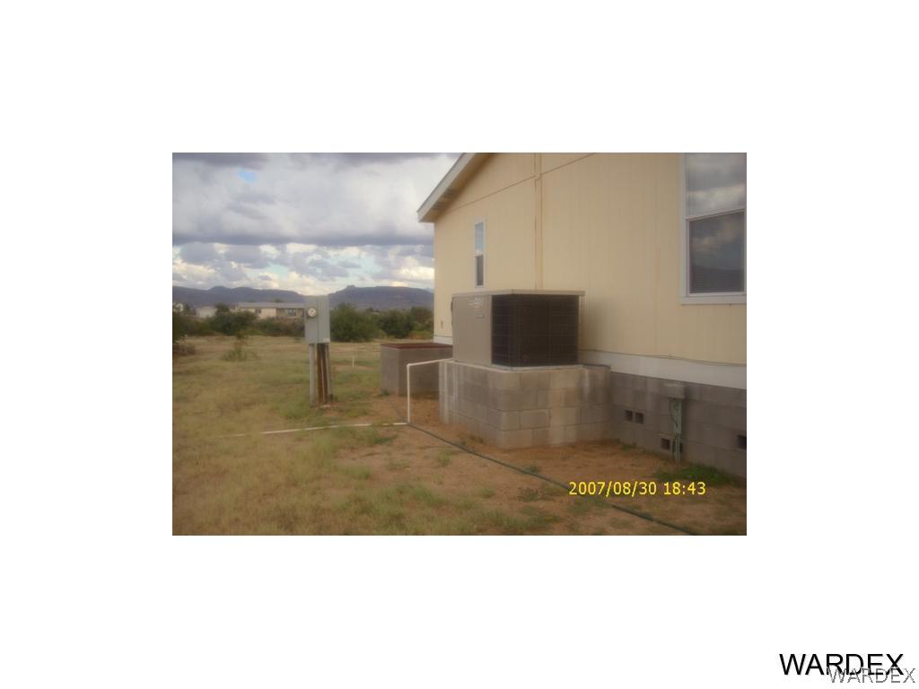3452 McNeal Road Golden Valley, AZ 86413 - Photo 13 of 16 North side view