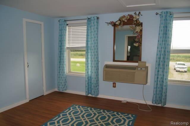 6397 North Branch Road North Branch, MI 48461 - Photo 42 of 44 DSC02130.JPG