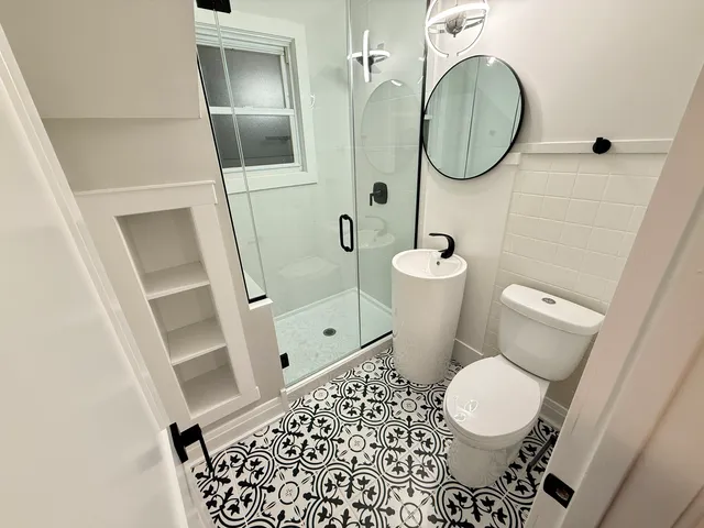 $1,960 | 5942 West Eastwood Avenue, Unit 2, Chicago, IL 60630