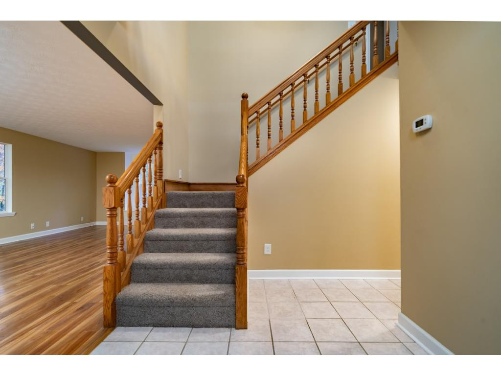 1979 Sink Valley Road Butler, TN 37640 - Photo 20 of 36 Foyer
