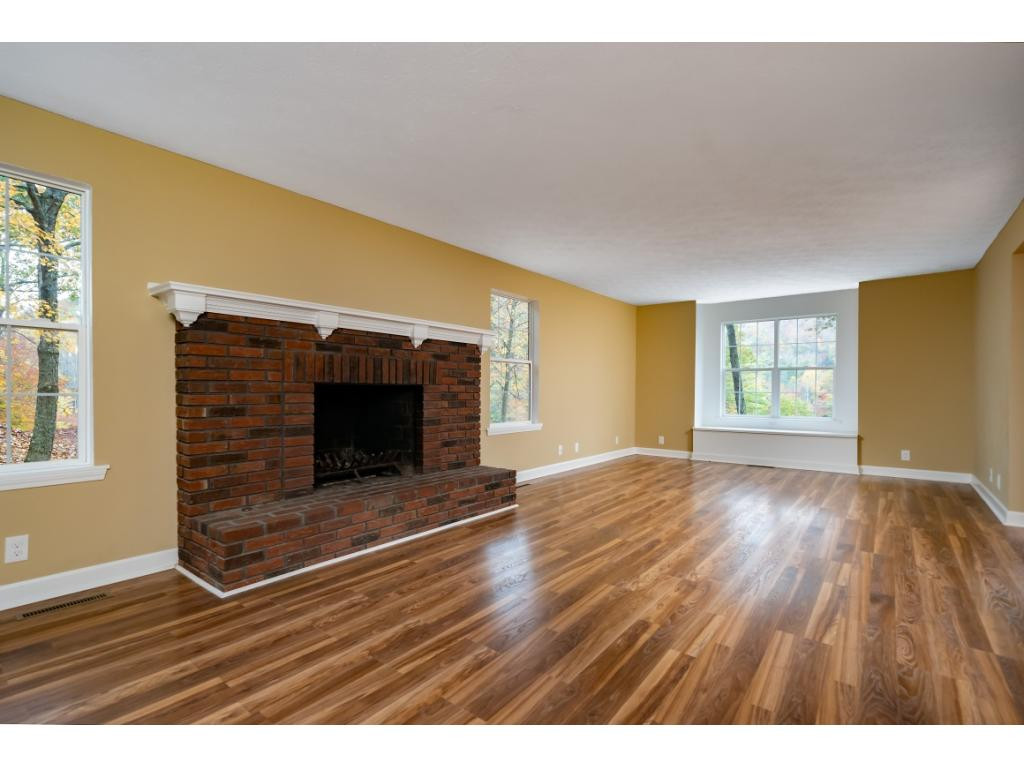 1979 Sink Valley Road Butler, TN 37640 - Photo 21 of 36 Living Room wfireplace