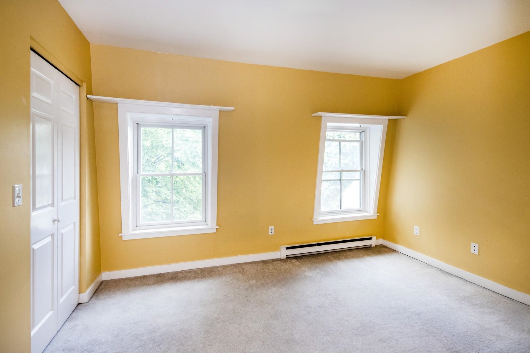 24 South Main Street, Unit 6 Rutland, VT 05701 - Photo 3 of 21