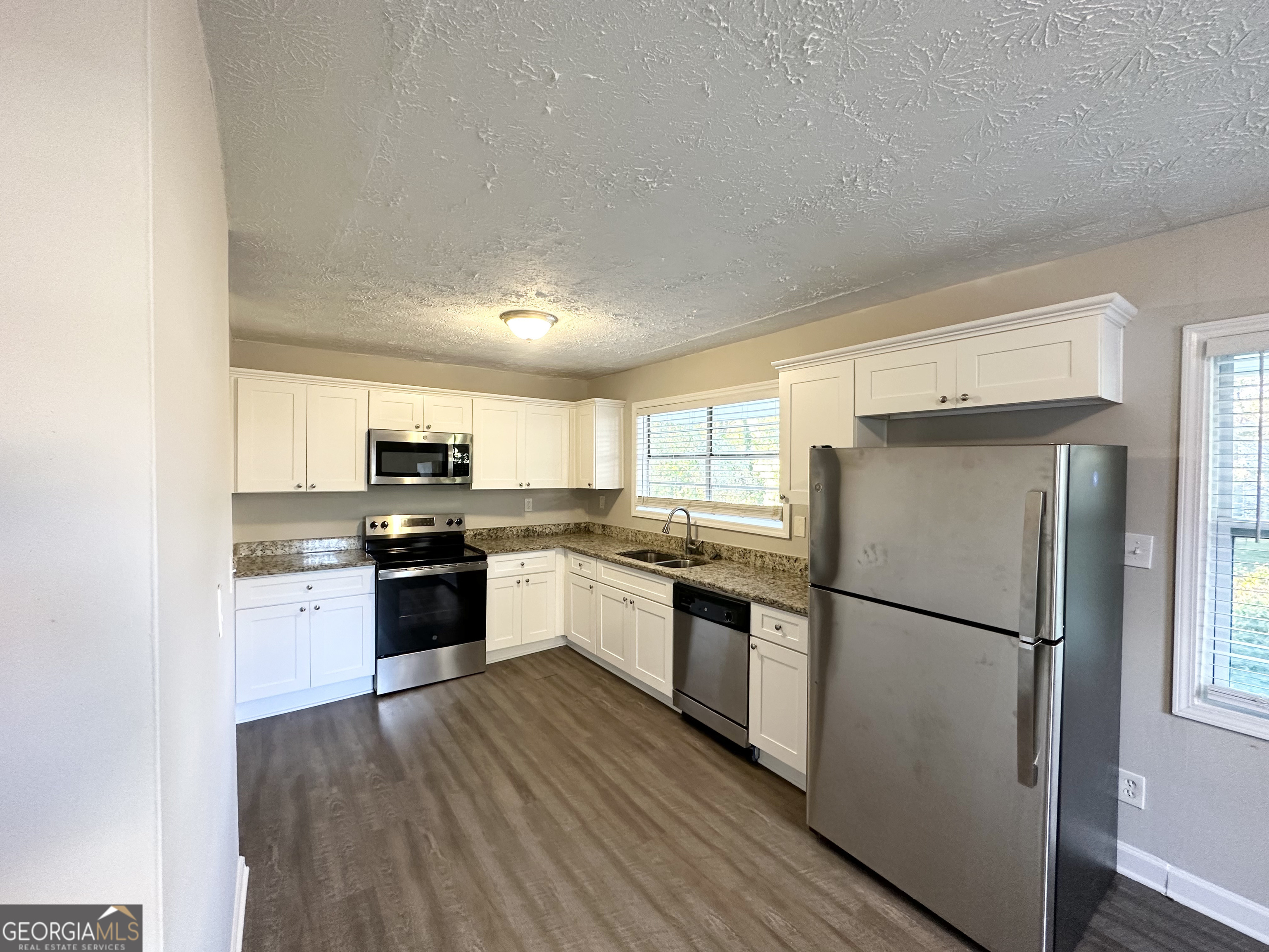 2370 Tiffany Circle Decatur, GA 30035 - Photo 10 of 36