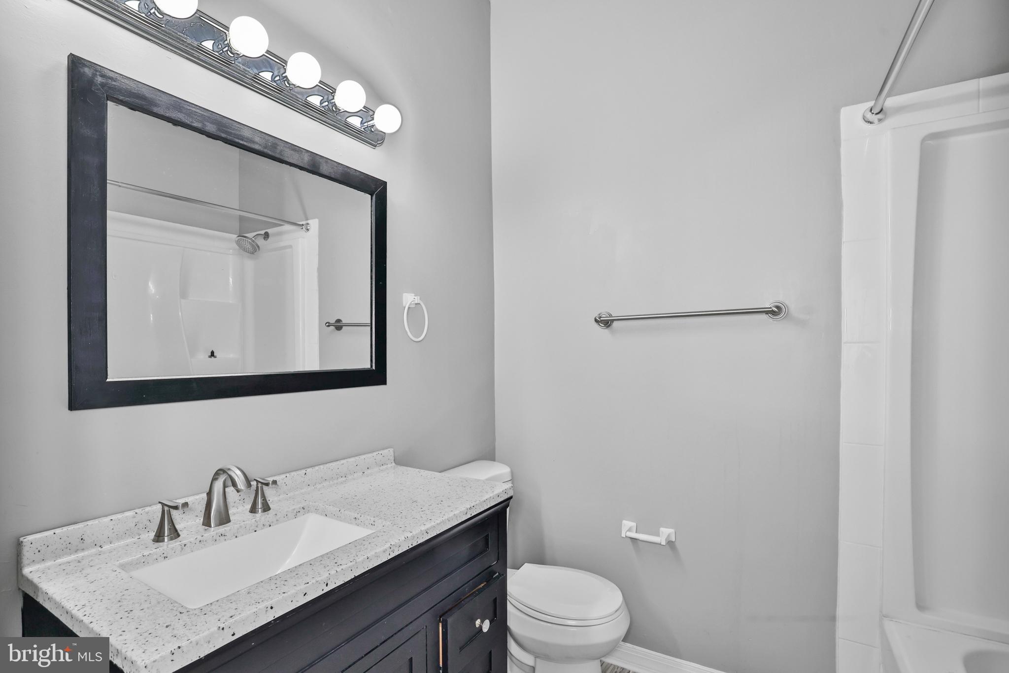 13029 Silver Maple Court Bowie, MD 20715 - Photo 20 of 35 Second level main bath