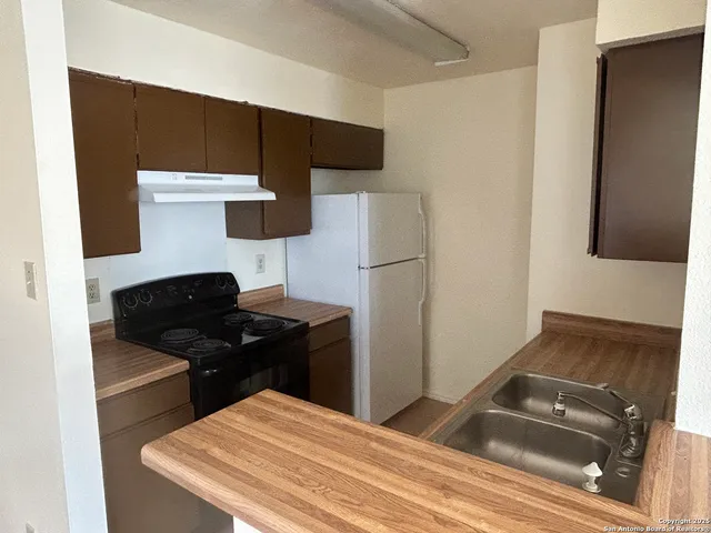 $1,150 | 7229 Coral Springs, San Antonio, TX 78250