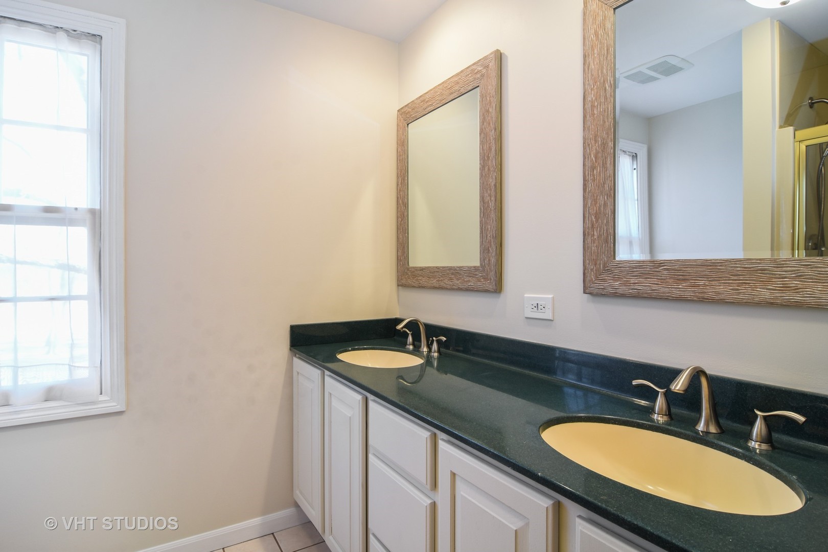 253 Bradwell Road Inverness, IL 60010 - Photo 15 of 25