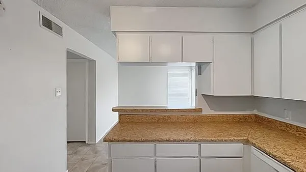 $1,795 | 538 East Norwood Circle, Arlington, TX 76013