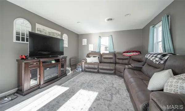 $265,000 | 1877 Osage Drive, Rolla, MO 65401