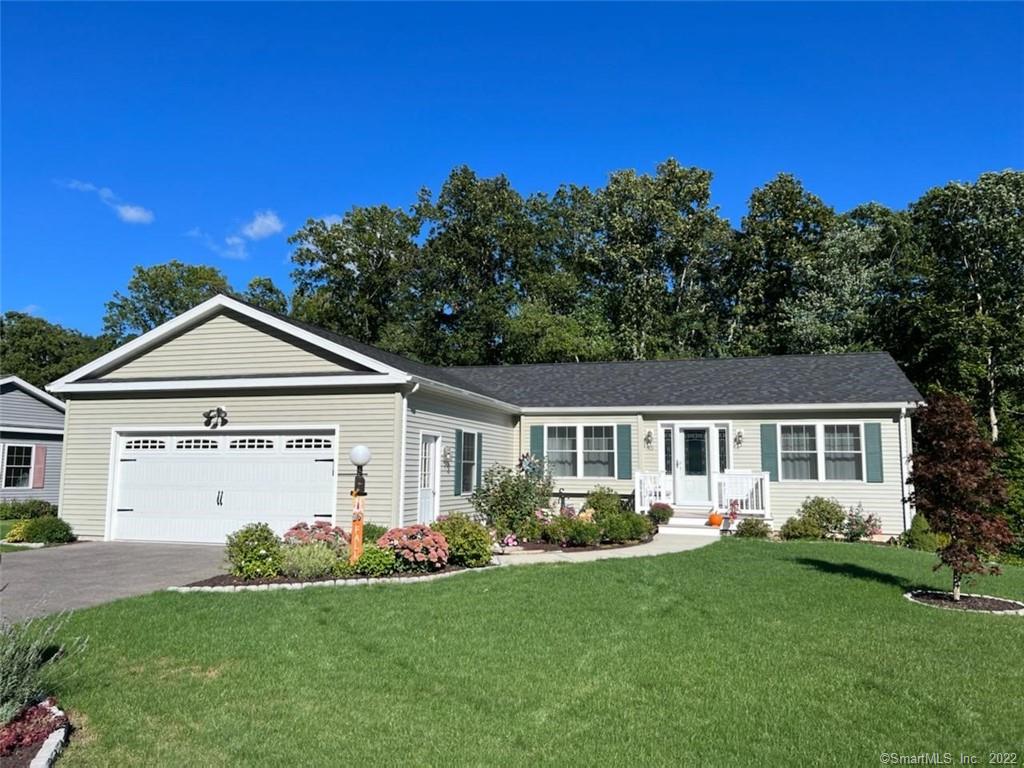 45 Looking Glass Circle, Uncasville, CT 06382 Compass