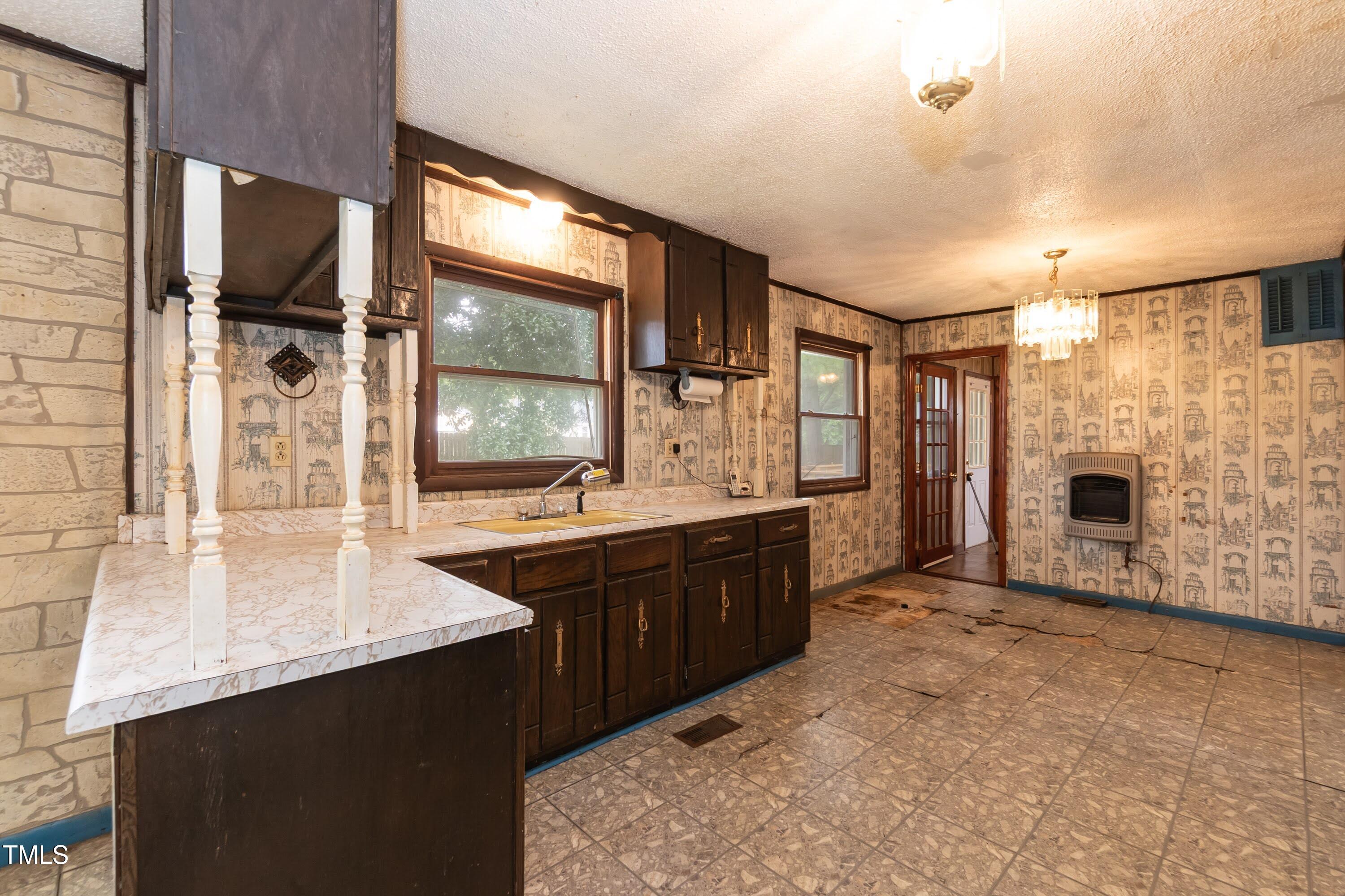 7828 Smith Road Apex, NC 27539 - Photo 8 of 21 Kitchen 01 (13)