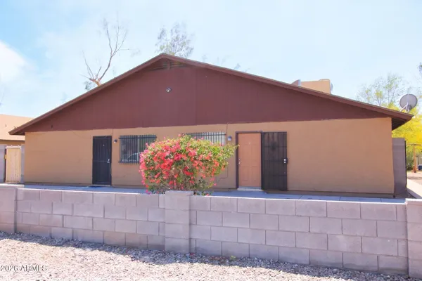 $1,199 | 2747 East Chipman Road, Unit 2, Phoenix, AZ 85040