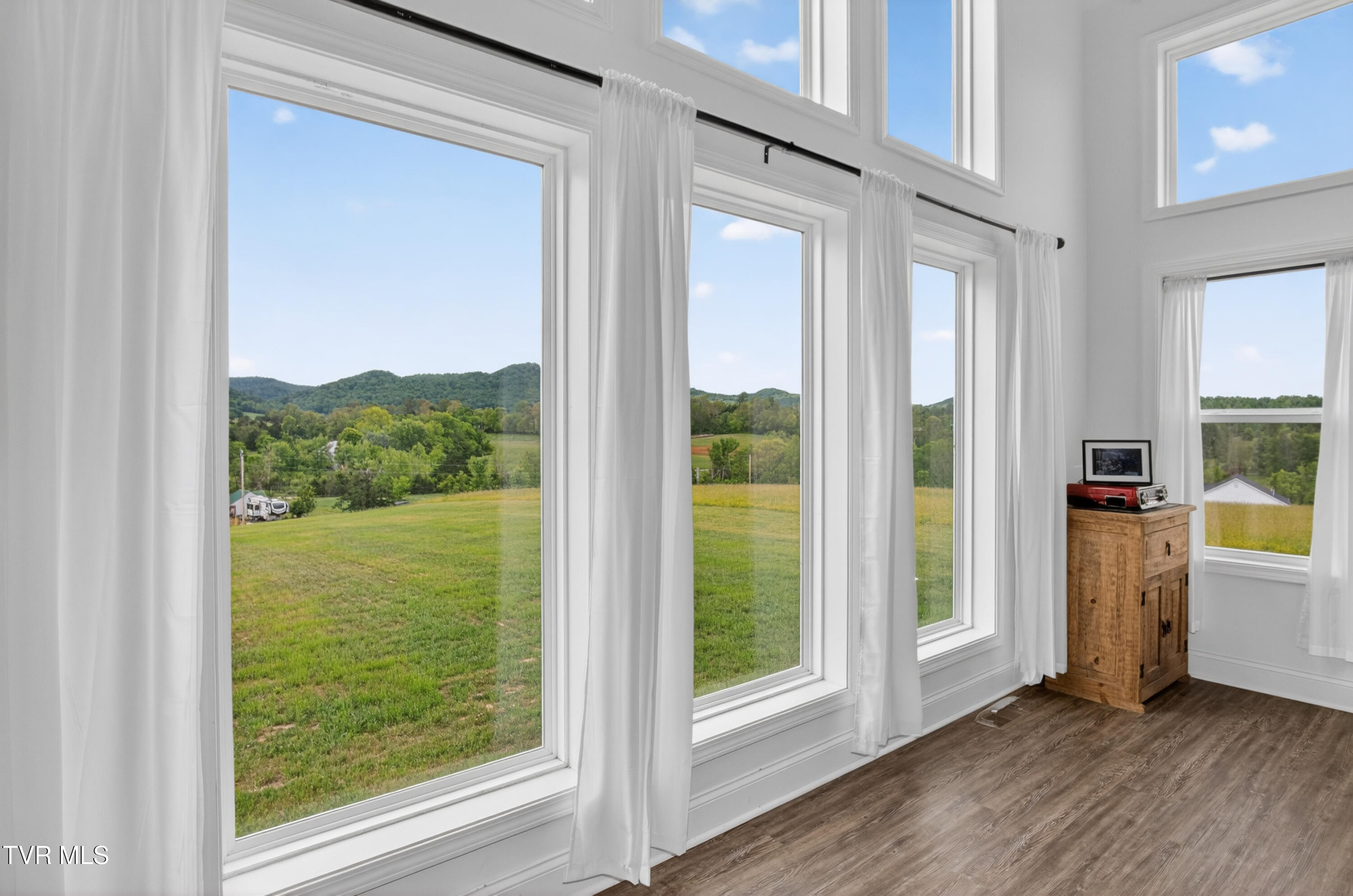 105 Woolsey College Road Greeneville, TN 37743 - Photo 11 of 78 057_DSC05958