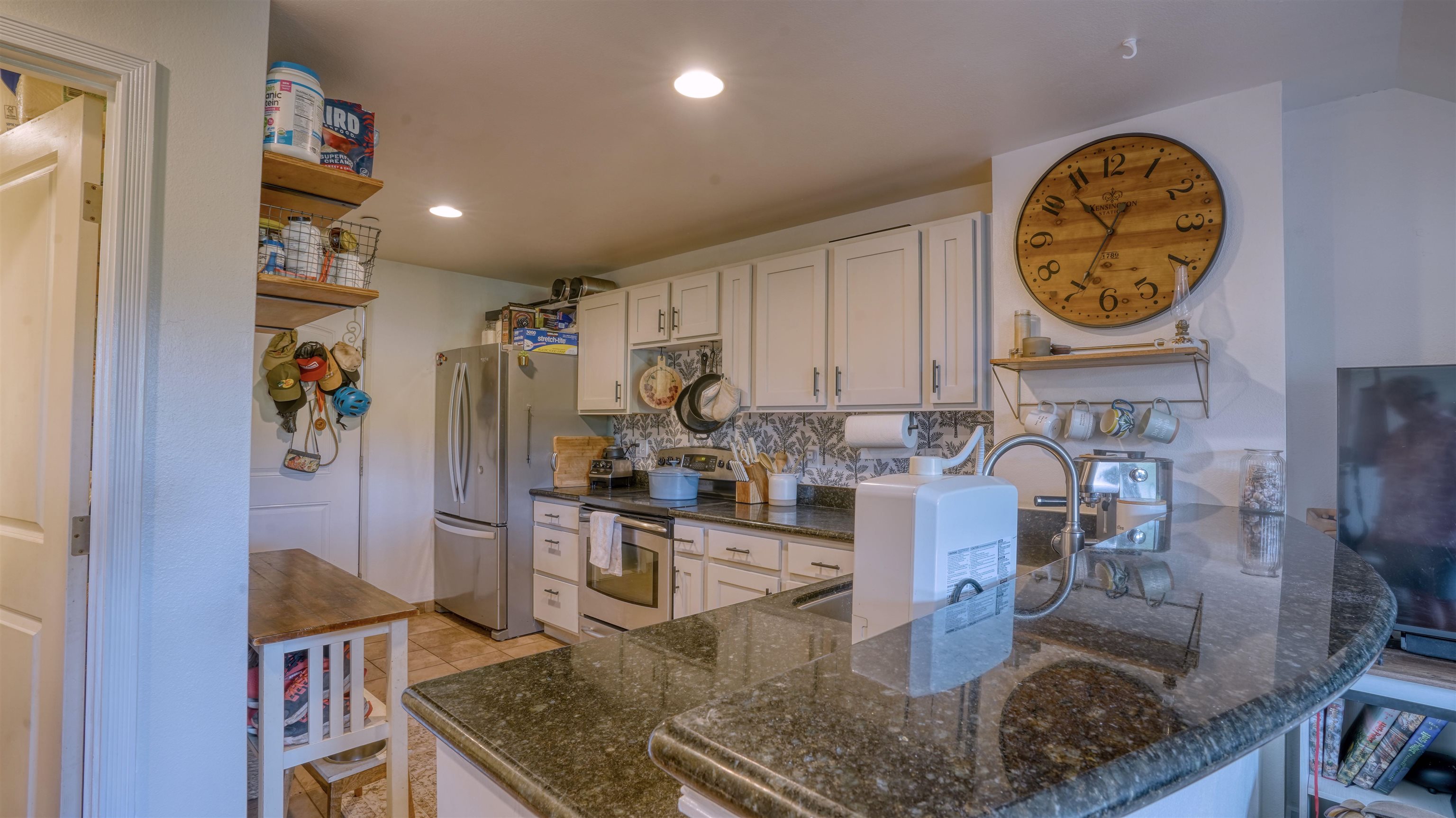 3710 Lower Honoapiilani Road, Unit F44 Lahaina, HI 96761 - Photo 5 of 39