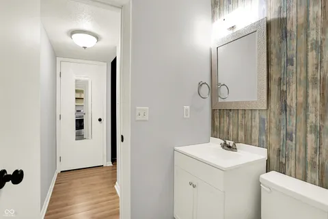 $134,000 | 5914 Deerwood Court, Indianapolis, IN 46254