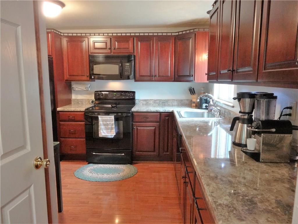 4206 Greenridge Road Pittsburgh, PA 15234 - Photo 6 of 25 Lots of counter space!