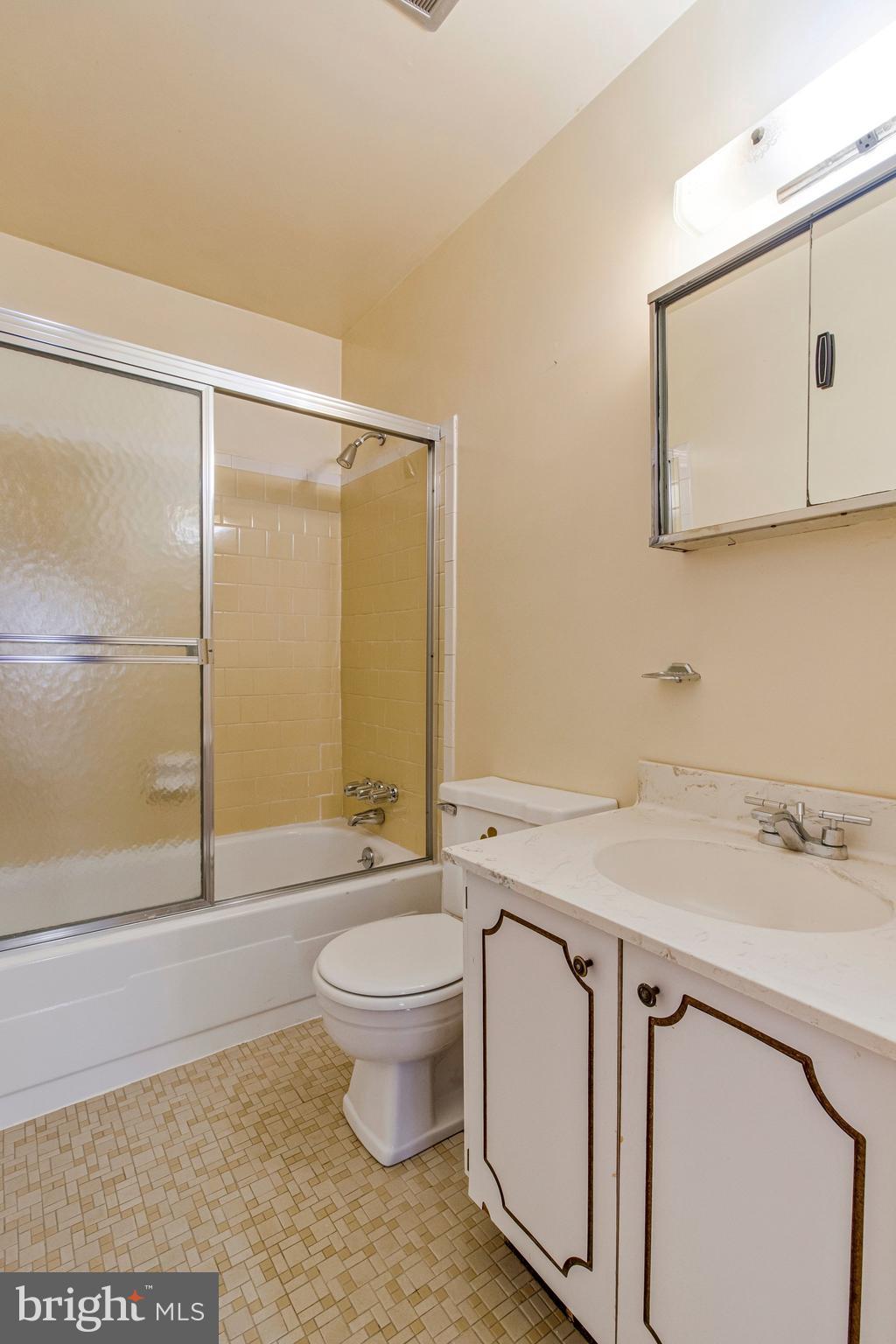 14816 Stonegate Terrace Silver Spring, MD 20905 - Photo 37 of 79