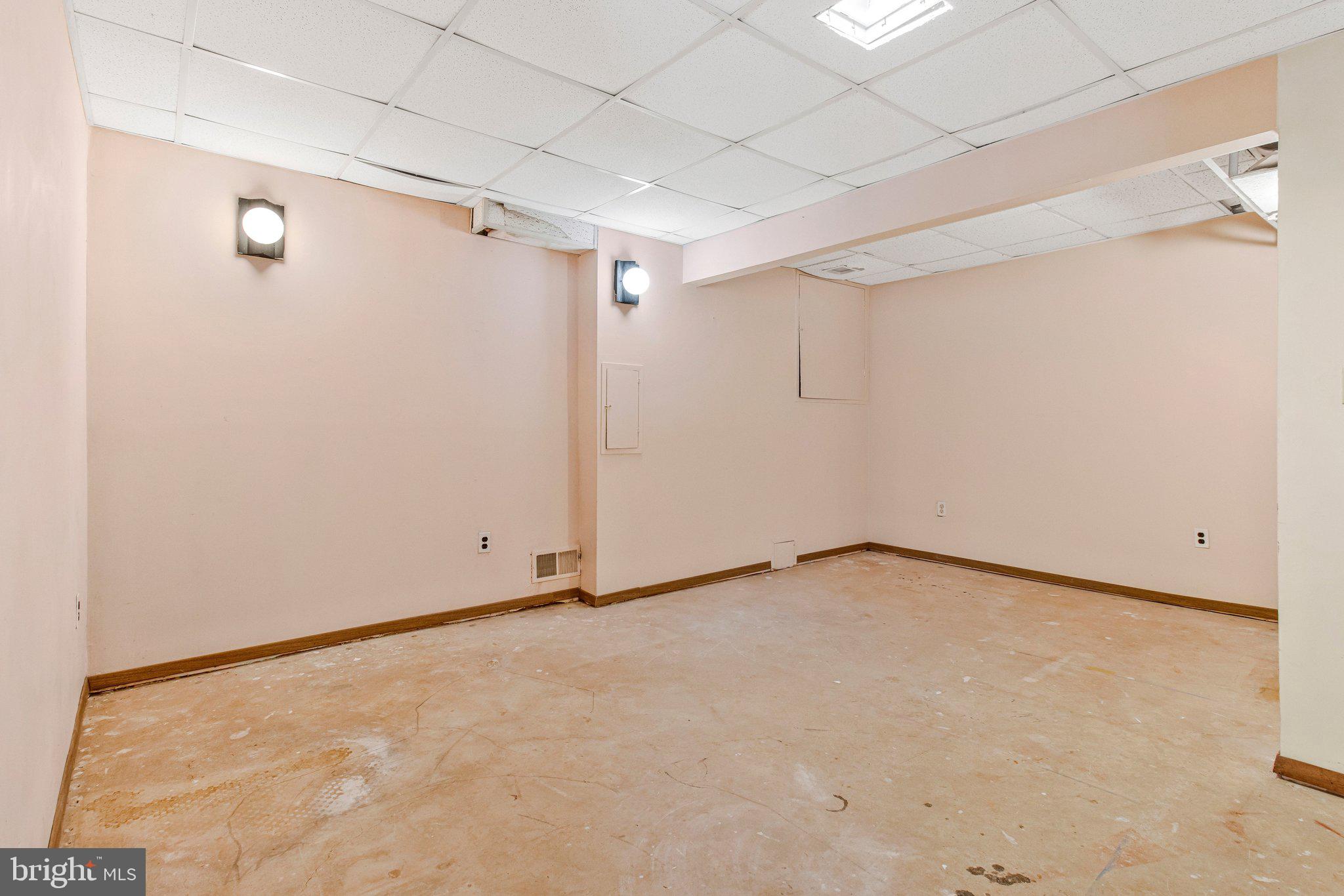14816 Stonegate Terrace Silver Spring, MD 20905 - Photo 60 of 79 a view of an empty room