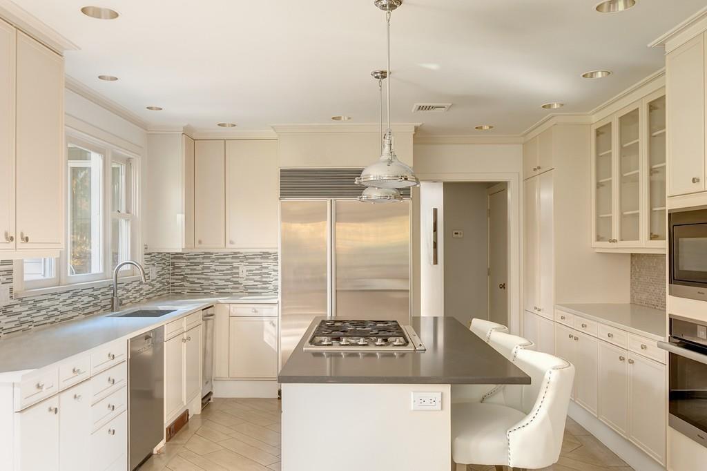 41 Trailside Road Weston, MA 02493 - Photo 8 of 24 Gallery Image 8