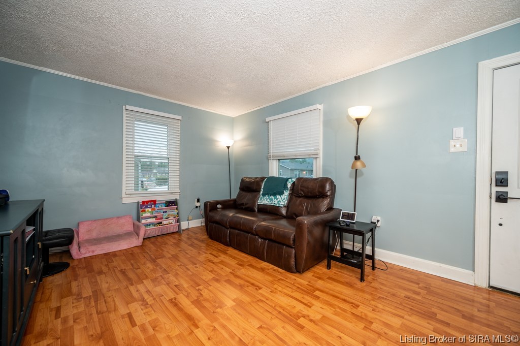 936 Valley View Road New Albany, IN 47150 - Photo 9 of 29 Gallery Image 9