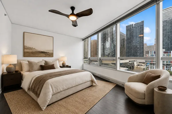 $4,100 | 340 East Randolph Street, Unit 500, Chicago, IL 60601