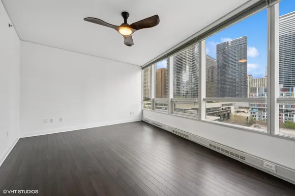 $4,100 | 340 East Randolph Street, Unit 500, Chicago, IL 60601