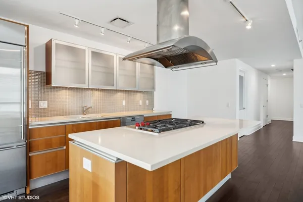 $4,100 | 340 East Randolph Street, Unit 500, Chicago, IL 60601