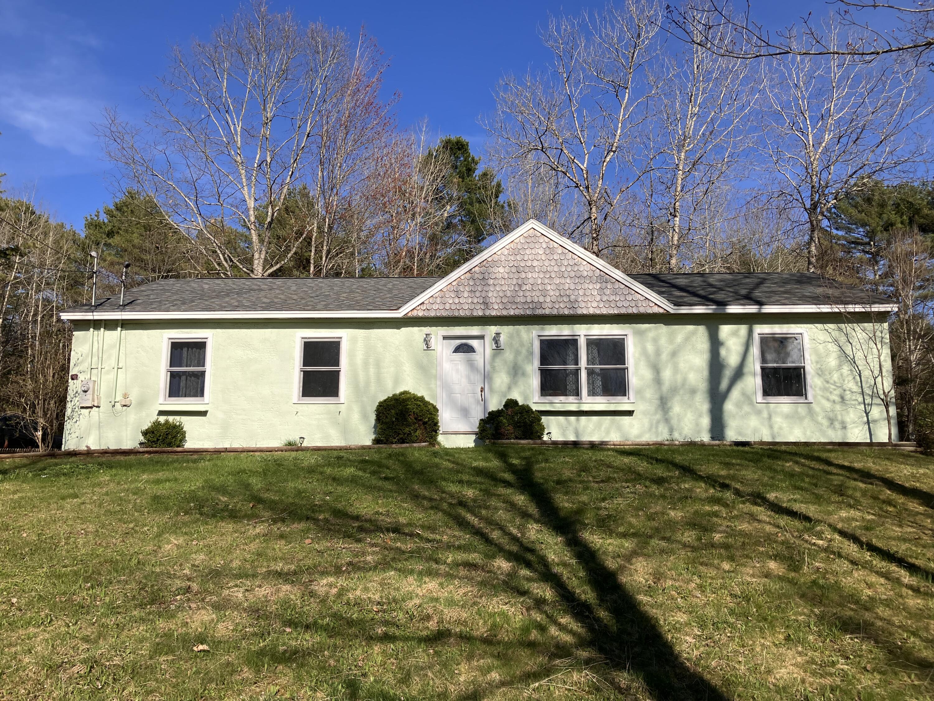 9 Meadow Brook Lane Surry, ME 04684 - Photo 2 of 16 IMG_3857