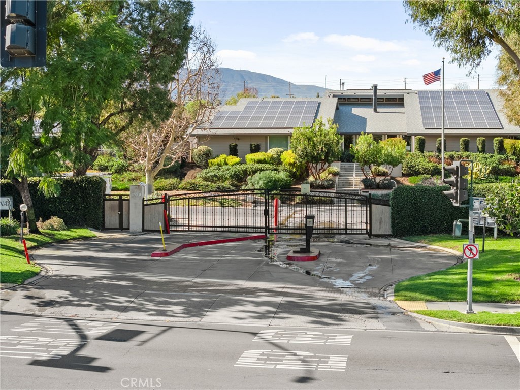 1550 Rimpau Avenue, Unit 52 Corona, CA 92881 - Photo 28 of 44 Gate entrance