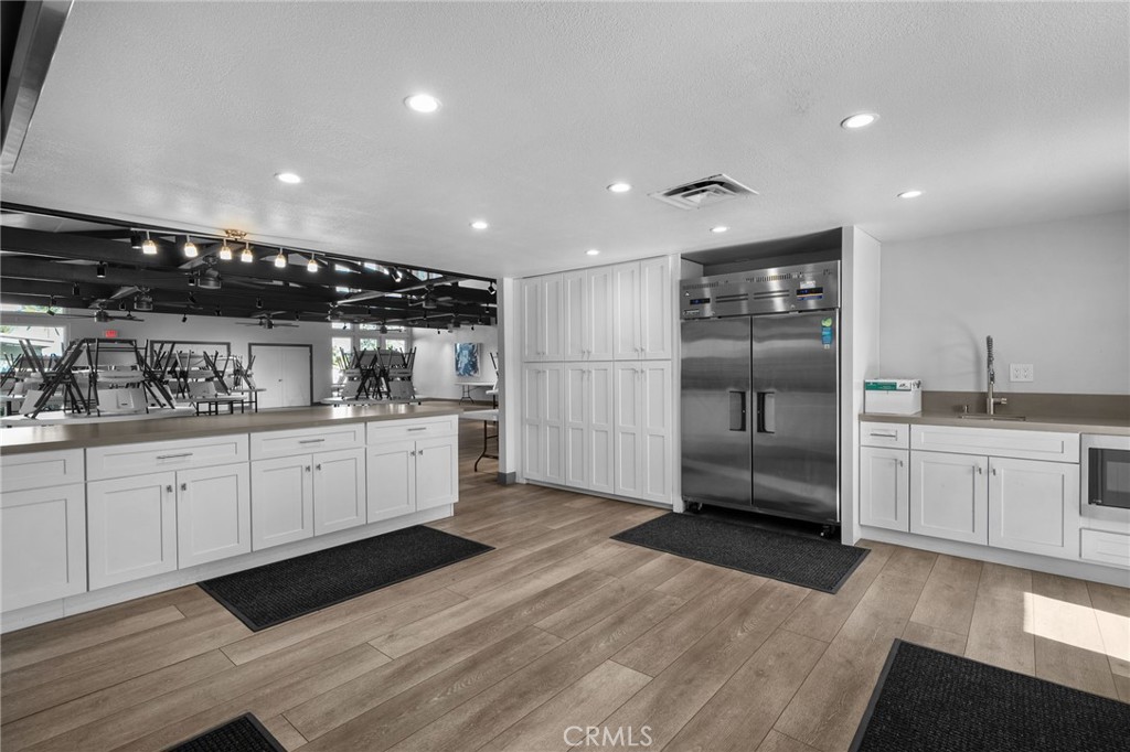 1550 Rimpau Avenue, Unit 52 Corona, CA 92881 - Photo 39 of 44 Dining Hall Kitchen