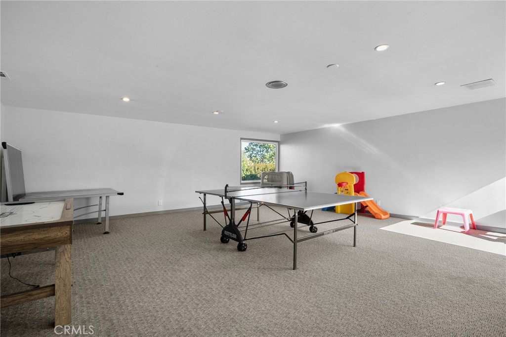 1550 Rimpau Avenue, Unit 52 Corona, CA 92881 - Photo 40 of 44 Kids Playroom