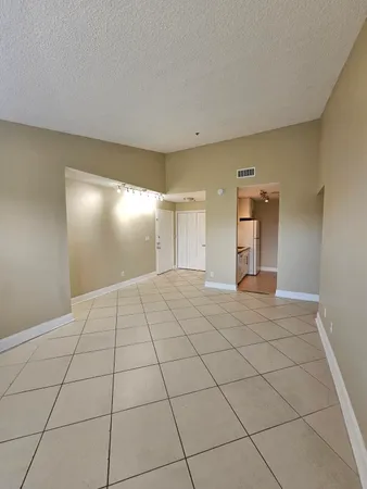 $1,900 | 2317 North Congress Avenue, Unit 33, Boynton Beach, FL 33426