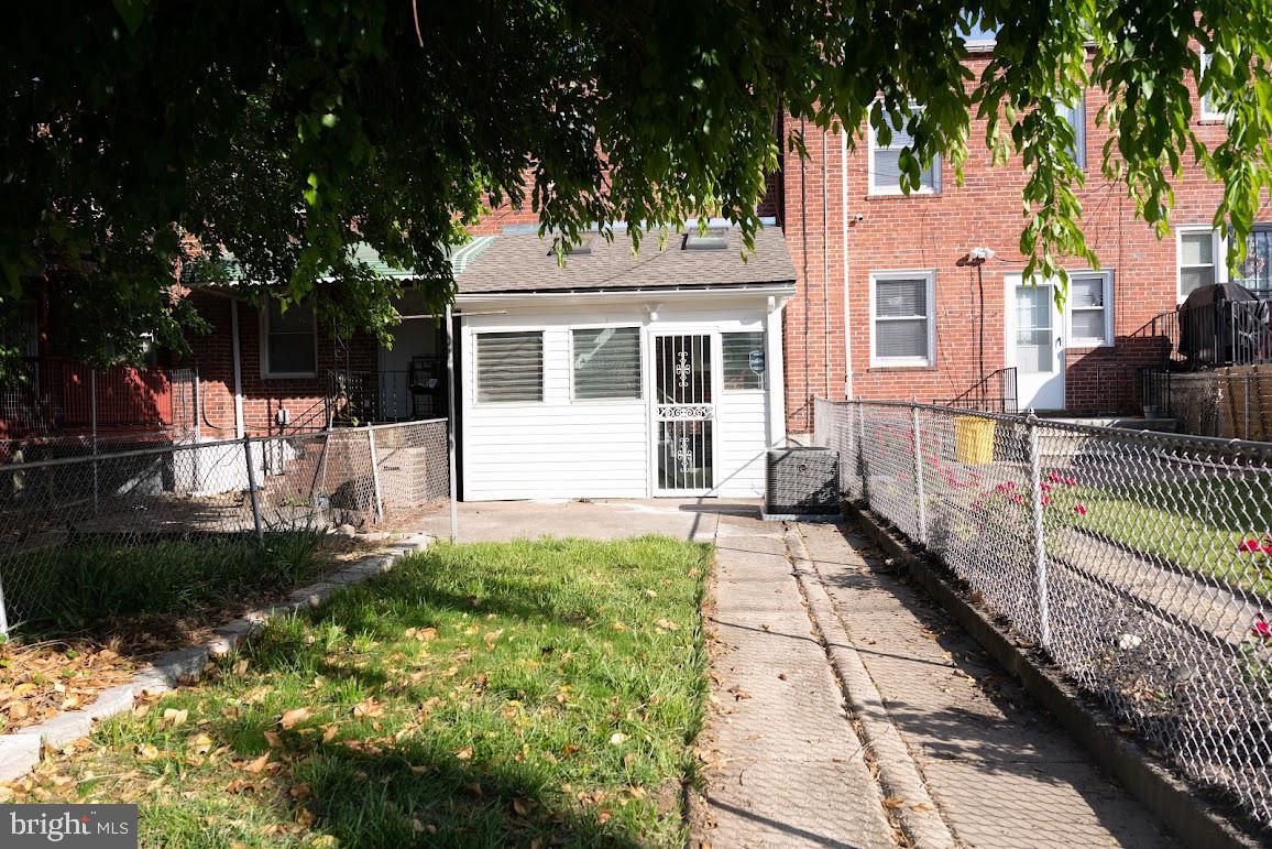 4008 Lyndale Avenue Baltimore, MD 21213 - Photo 18 of 21