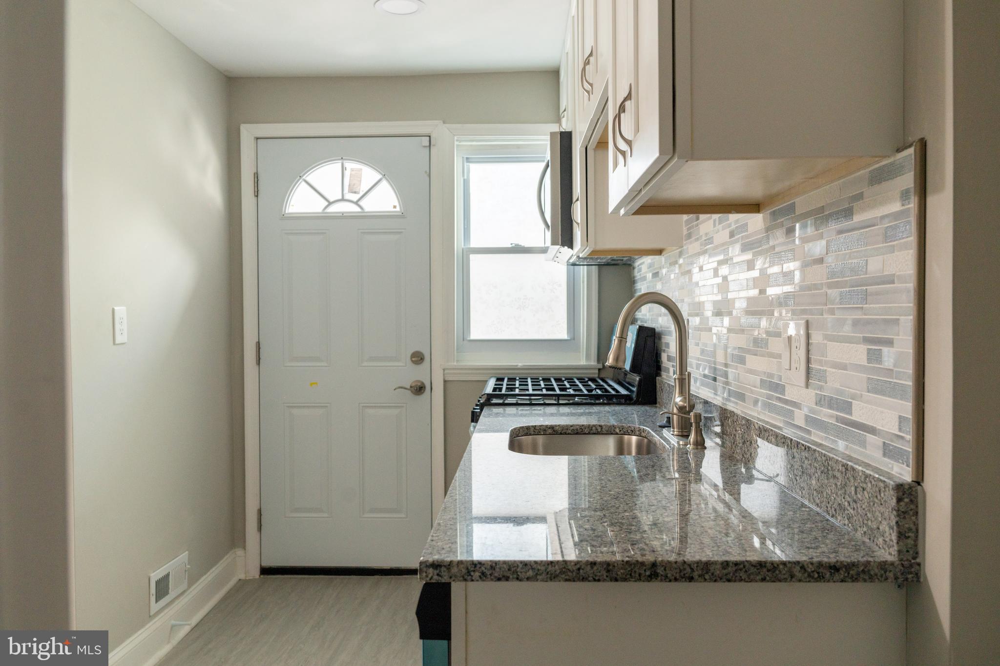 4008 Lyndale Avenue Baltimore, MD 21213 - Photo 6 of 21