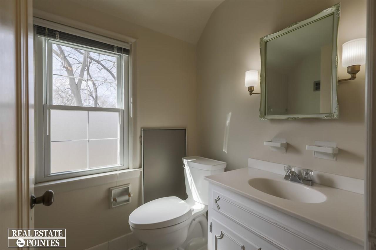 315 Touraine Road Grosse Pointe Farms, MI 48236 - Photo 26 of 33