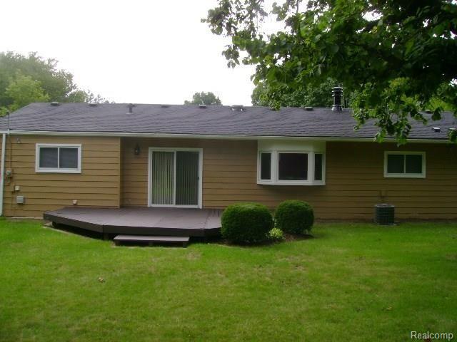 3525 Samuel Avenue Rochester Hills, MI 48309 - Photo 3 of 18