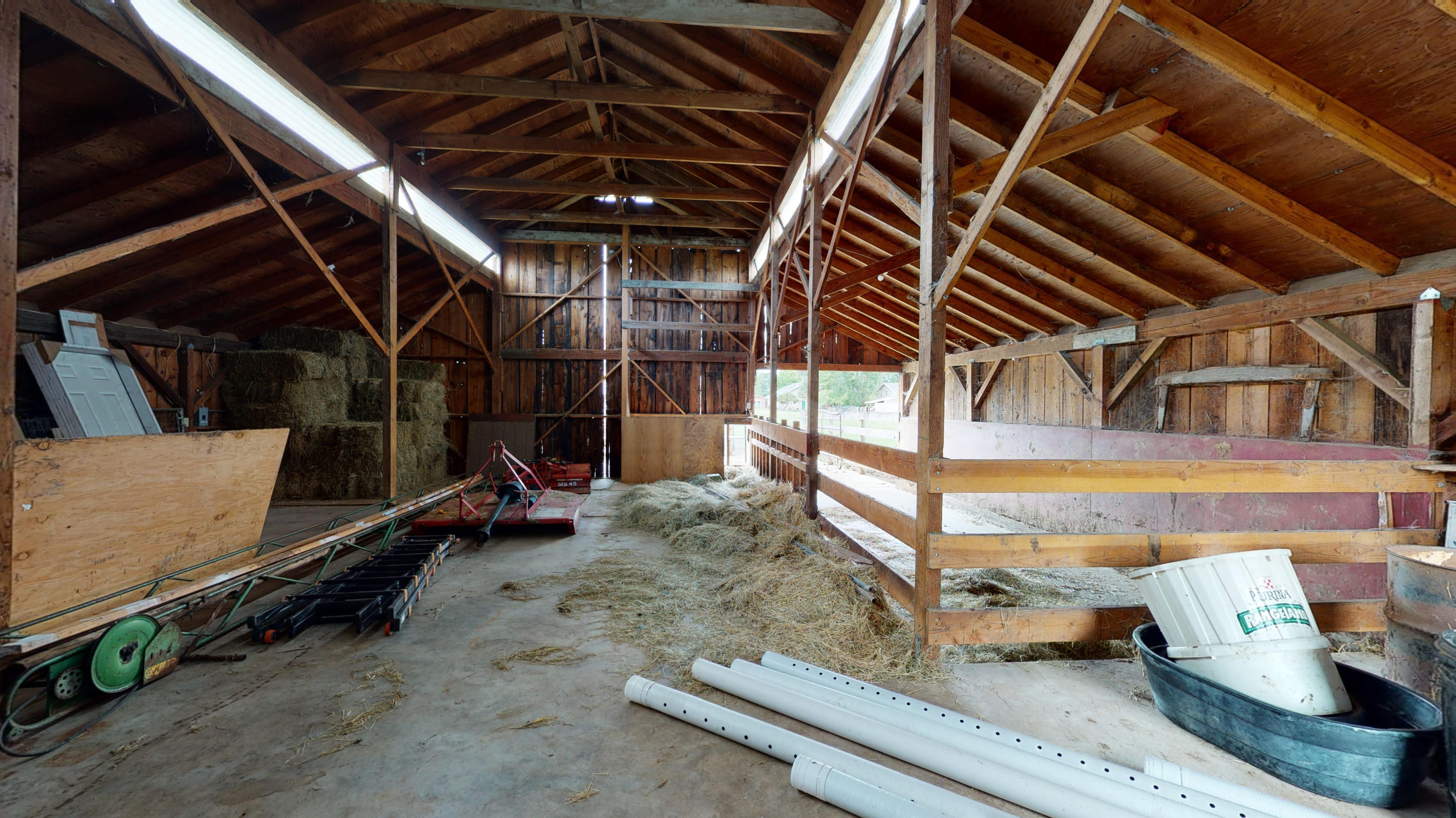 3315 Leonard Road Grants Pass, OR 97527 - Photo 67 of 86 Barn