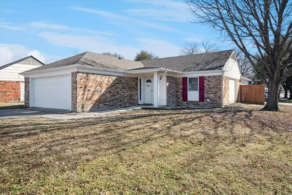 $289,500 | 7408 Canoga Circle, Fort Worth, TX 76137