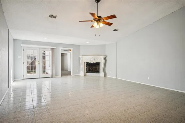 $289,500 | 7408 Canoga Circle, Fort Worth, TX 76137